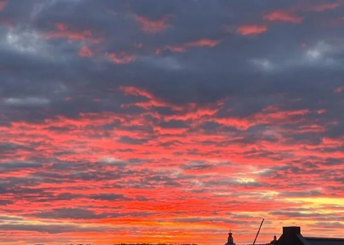 V3 In The Old Town With View