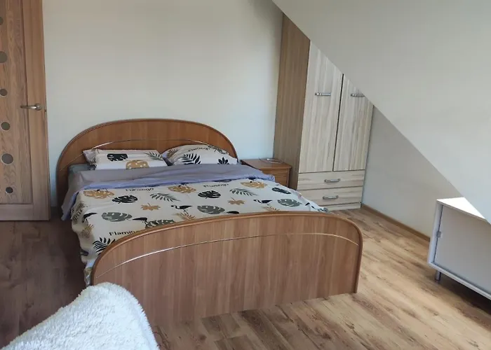 V3 In The Old Town With View *